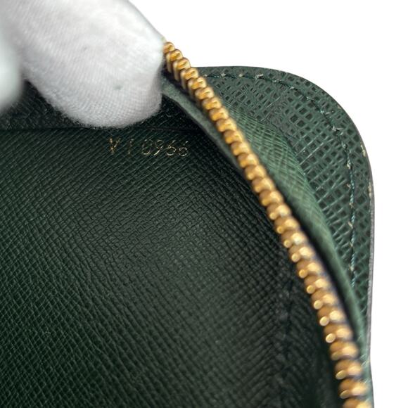 Authenticated‎ Louis Vuitton Taiga Baikal Clutch Bag Epicea / Green. Code… - Picture 15 of 16